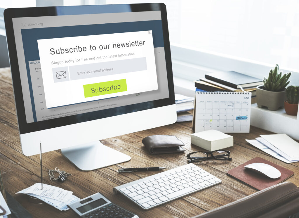 tronos Éra Zero-Party Data: Ako získavať kvalitné kontakty pomocou kvízov, keď klasické pop-upy strácajú účinnosť 1 subscribe to newsletter on computer in workplace s 2026 03 18 12 14 56 utc tronos